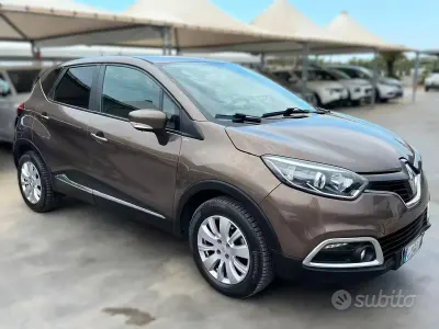 Usata Renault Captur 90 CV (66 kW) 2013 Marrone SUV