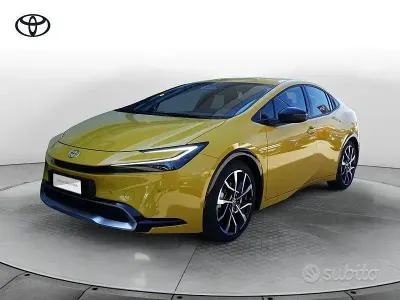 Usata Toyota Prius Lounge 223 CV (164 kW) 2025 Giallo Utilitaria