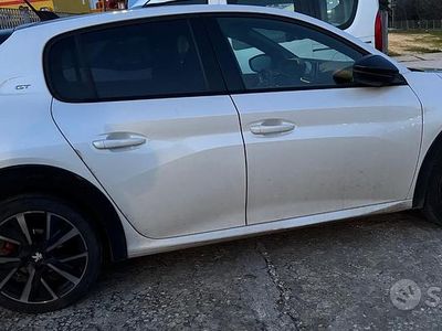 Bianco Usata 2022 Peugeot 208 GT Utilitaria | 17.300 € (Molto cara)