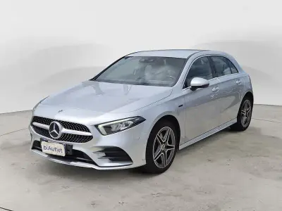 Usata Mercedes A250 Premium 218 CV (160 kW) 2021 Argento Utilitaria