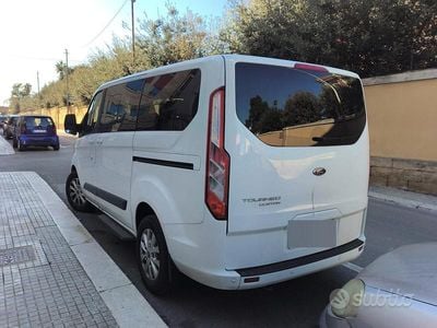 Begagnad Ford Tourneo