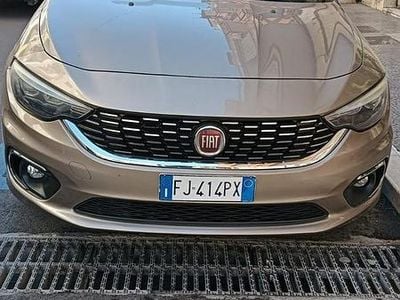 Usata Fiat Tipo 130 CV (95 kW) 2017 Marrone Station wagon
