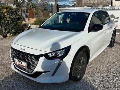 Usata Peugeot e-208 GT 100 kW (136 CV) 2022 Bianco Utilitaria