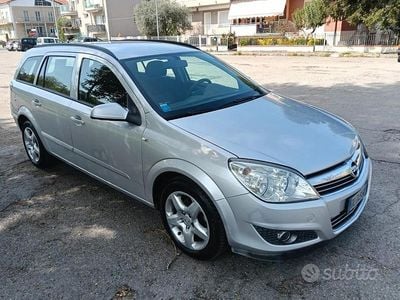 Usata Opel Astra 90 CV (66 kW) 2007 Grigio Station wagon