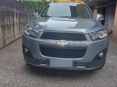 Usata Chevrolet Captiva 184 CV (135 kW) 2013 Grigio SUV