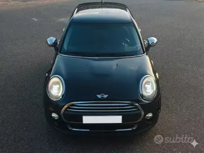 Usata Mini One D Business 95 CV (69 kW) 2015 Nero Utilitaria