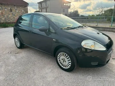 Usata Fiat Grande Punto 77 CV (56 kW) 2009 Utilitaria