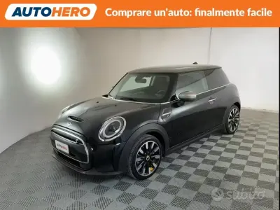 Usata Mini Cooper SE Essential 75 kW (102 CV) 2023 Blu Utilitaria