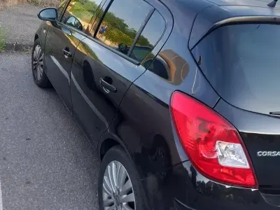 Usata Opel Corsa 86 CV (63 kW) 2012 Nero Utilitaria
