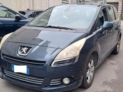 Usata Peugeot 5008 112 CV (82 kW) 2012 Nero Monovolume