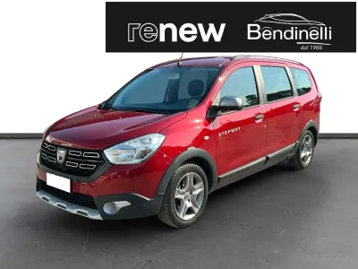 Usata Dacia Lodgy Comfort 116 CV (85 kW) 2021 Rosso Monovolume