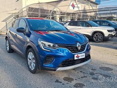Usata Renault Captur Zen 101 CV (74 kW) 2021 Blu SUV