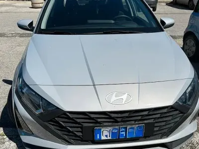 Usata Hyundai i20 79 CV (58 kW) 2025 Grigio Utilitaria