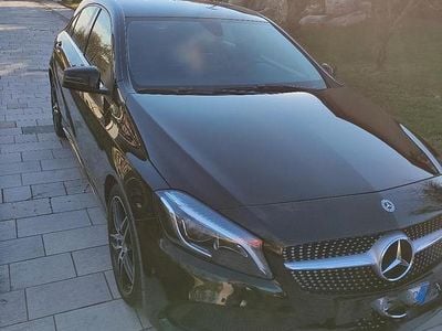 Usata Mercedes A200 Premium 150 CV (110 kW) 2017 Nero Utilitaria