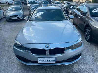 Usata BMW 320 Luxury Line 190 CV (139 kW) 2017 Grigio Station wagon