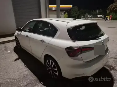 Usata Fiat Tipo Lounge 120 CV (88 kW) 2018 Bianco Berlina