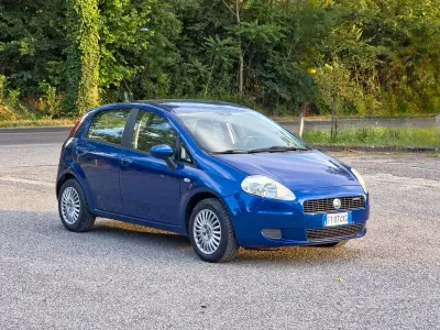 Usata Fiat Grande Punto Active 75 CV (55 kW) 2007 Blu Utilitaria