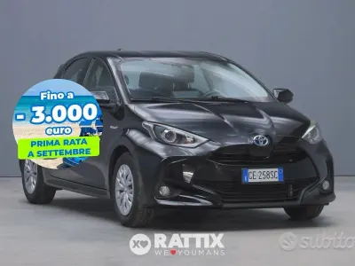 Usata Toyota Yaris Hybrid Business Edition 92 CV (67 kW) 2021 Nero Berlina