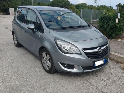 Usata Opel Meriva 101 CV (74 kW) 2014 Grigio Monovolume