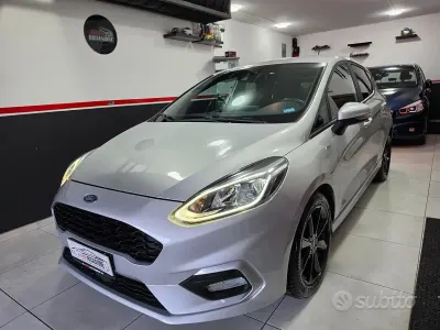 Usata Ford Fiesta ST-Line 85 CV (62 kW) 2018 Grigio Utilitaria
