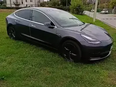 Usata Tesla Model 3 Long Range AWD 152 kW (208 CV) 2019 Grigio Berlina