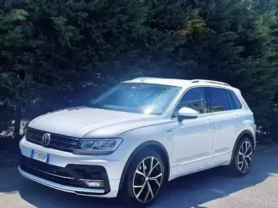 Gebraucht VW Tiguan R-line 150 PS (110 kW) 2018 Grau SUV