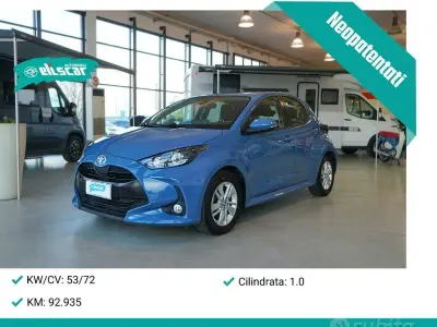 Second-hand Toyota Yaris Active 72 CP (52 kW) 2021 Albastru Hatchback