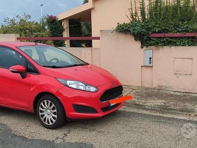 Usata Ford Fiesta 75 CV (55 kW) 2017 Rosso Utilitaria
