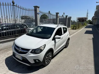 Usata Opel Karl Rocks 73 CV (53 kW) 2018 Bianco Utilitaria
