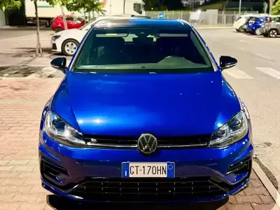 Usata VW Golf VII R 300 CV (220 kW) 2019 Blu Berlina