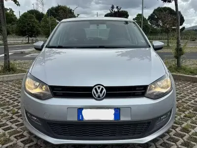 Begagnad VW Polo Comfortline 75 HK (55 kW) 2013 Grå Halvkombi