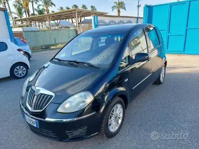 Usata Lancia Musa 95 CV (69 kW) 2010 Nero Monovolume