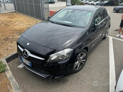 Usata Mercedes A180 Business 109 CV (80 kW) 2015 Nero Berlina