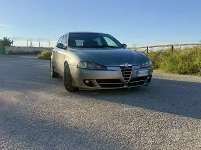 Usata Alfa Romeo 147 120 CV (88 kW) 2008 Grigio Utilitaria