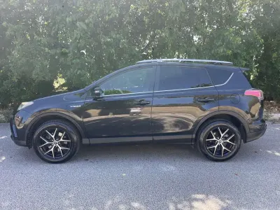 Usata Toyota RAV4 Hybrid Style 155 CV (114 kW) 2016 Nero SUV