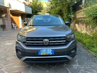 Usata VW T-Cross 95 CV (69 kW) 2019 Grigio SUV