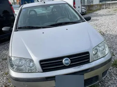 Usata Fiat Punto 60 CV (44 kW) 2004 Grigio Utilitaria