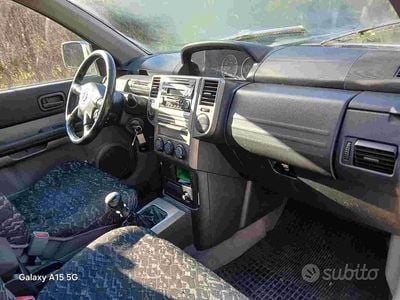 Usata Nissan X-Trail 136 CV (100 kW) 2004 Grigio SUV