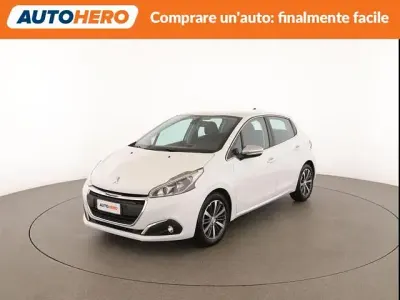 Usata Peugeot 208 Allure 82 CV (60 kW) 2018 Bianco Utilitaria