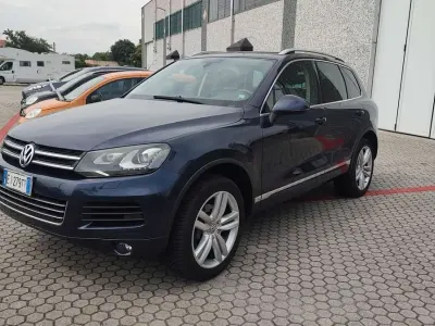 Usata VW Touareg Terrain Tech 245 CV (180 kW) 2011 Blu metallizzato SUV