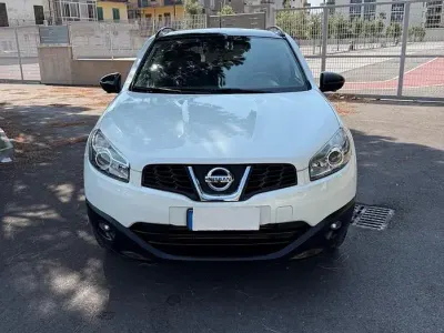 Usata Nissan Qashqai Tekna 110 CV (80 kW) 2013 Bianco SUV