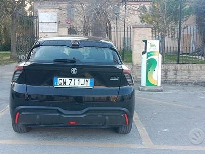 Usata MG MG4 EV 125 kW (170 CV) 2024 Nero Utilitaria