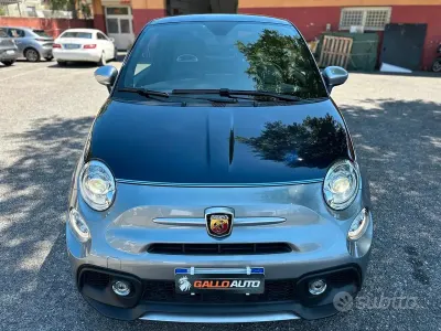 Usata Abarth 695 Rivale 175th Anniversary 180 CV (132 kW) 2018 Bluazzurro Utilitaria