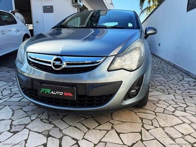 Usata Opel Corsa Edition 85 CV (62 kW) 2014 Berlina