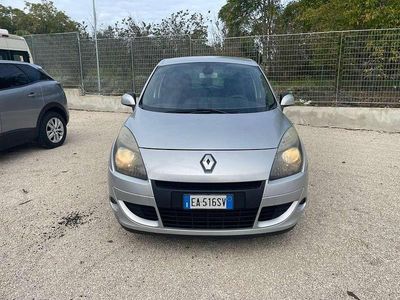 Usata Renault Scénic III Luxe 110 CV (80 kW) 2010 Grigio Monovolume