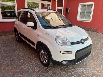 Gebraucht Fiat Panda 4x4 75 PS (55 kW) 2014 Weiß Kleinwagen