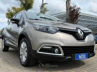 Usata Renault Captur Techno 90 CV (66 kW) 2015 Grigio SUV