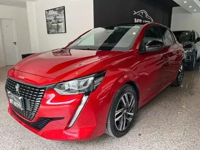 Usata Peugeot 208 Allure 75 CV (55 kW) 2022 Rosso Utilitaria