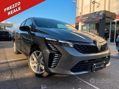 Ny Renault Clio V Evolution 101 HK (74 kW) 2025 Grå Sedan