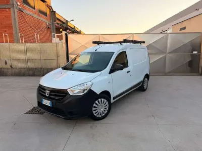 Usata Dacia Dokker Essentiel 102 CV (75 kW) 2016 Bianco Monovolume